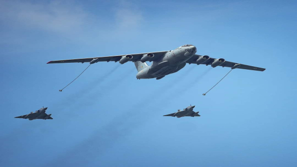 Big accident happened during air show, tin shed broken due to people climbing on rate ghat Big accident happened during air show, tin shed broken due to people climbing on rate ghat