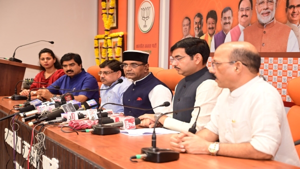 Minister Vishwas Sarang fiercely targeted Congress regarding Rahul Gandhis MP visit.