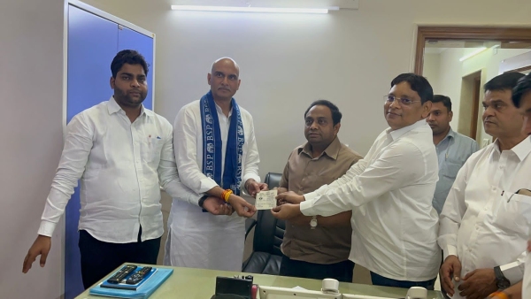 Congress MLA Ajab Singh Kushwaha and Rakesh Rustam Singh will contest elections from BSP
