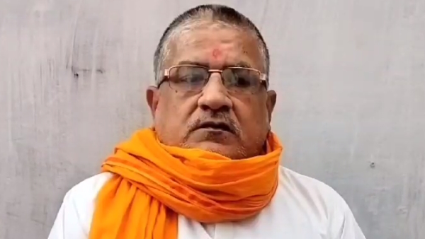 a man reached police station saying he wants to accept islam but family is opposing in banda 