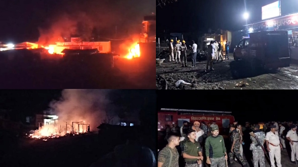 villagers set fire to the Garhan police station of Muzaffarpur in Bihar villagers set fire to the Garhan police station of Muzaffarpur in Bihar