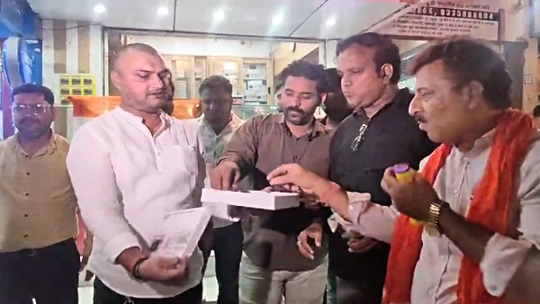 fans lit fireworks on India victory against pakistan in icc world cup in varanasi 