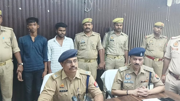 five friends looted a DSLR camera from a photographer to make reels in chandauli of UP five friends looted a DSLR camera from a photographer to make reels in chandauli of UP