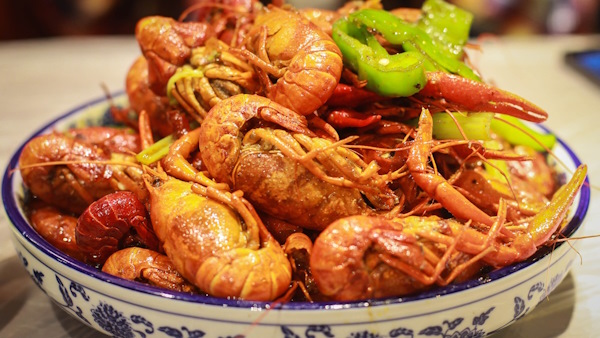 Even after Corona virus, Chinese people are eating animals