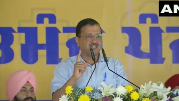 हमारी लड़ाई किसी पार्टी से नहीं, हम नशा के खिलाफ हैं: अरविंद केजरीवाल हमारी लड़ाई किसी पार्टी से नहीं, हम नशा के खिलाफ हैं: अरविंद केजरीवाल