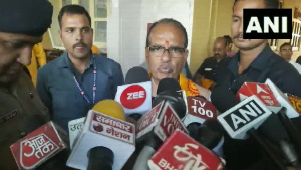Took blessings of Guru Dev in Devbhoomi, now will start the election campaign, MP CM Shivraj leaves for Bhopal