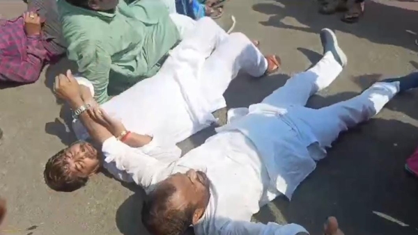 Gadar after the fifth bjp list, supporters of Munnalal Goyal reached Scindias palace and danced.