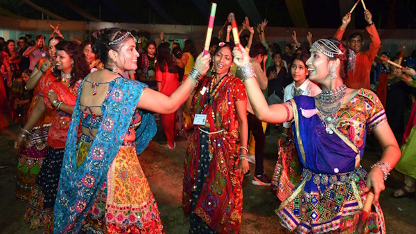 Aye Haalo! These 8 places in Mumbai are best for this Navratri Dandiya and garba night Aye Haalo! These 8 places in Mumbai are best for this Navratri Dandiya and garba night