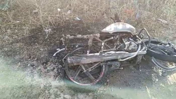 Gwalior-Bike-collides-with-tanker-petrol-tank-explodes Gwalior-Bike-collides-with-tanker-petrol-tank-explodes