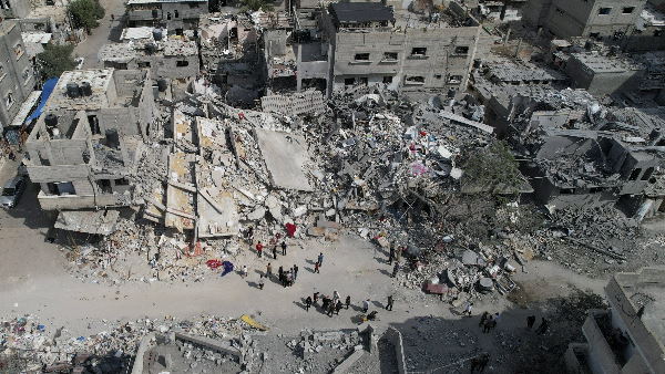 इजरायल ने गाजा अस्पताल परिसर पर किया हवाई हमला, 500 लोग मरे