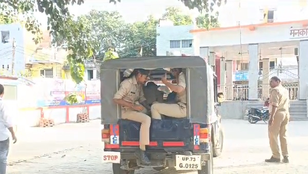 a man took revenge for pulling the beard after 3 years and killed a person with axe in kaushambi 