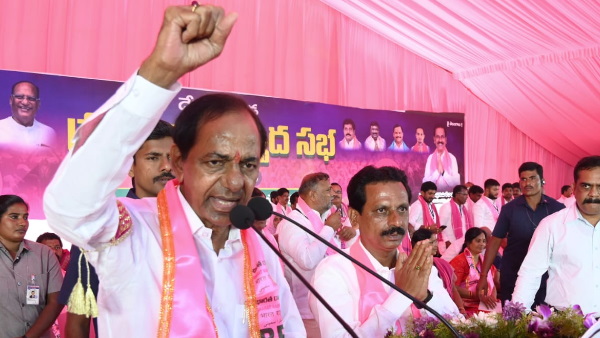 तेलंगाना शांतिप्रिय और धर्मनिरपेक्ष राज्य रहेगा: CM KCR