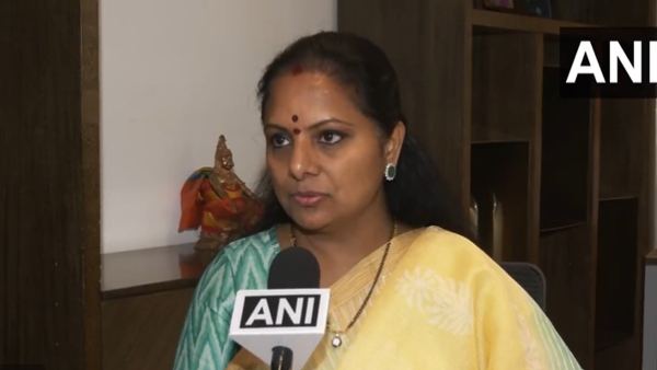 K Kavita tauntsd Congress BJP 