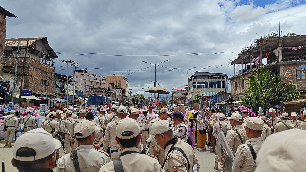 मणिपुर वायरल वीडियो मामले में 6 लोगों के खिलाफ चार्जशीट मणिपुर वायरल वीडियो मामले में 6 लोगों के खिलाफ चार्जशीट