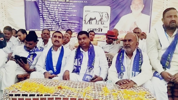 Congress MLA Ajab Singh Kushwaha and Rakesh Rustam Singh will contest elections from BSP