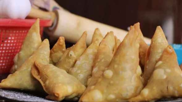 history of samosa amazing story and interesting facts in hindi