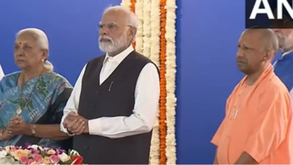योगी आदित्यनाथ 