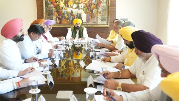 Punjab govt emergency meeting 