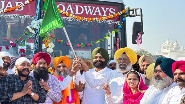 Punjab govt two buses started from border