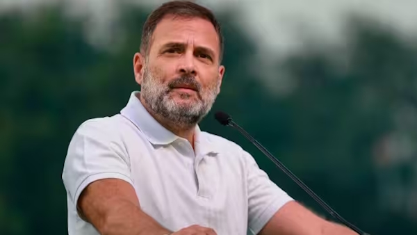 Rahul Gandhi’s ‘fight between doralu, prajalu’ remark heats up Telangana politics Rahul Gandhi’s ‘fight between doralu, prajalu’ remark heats up Telangana politics