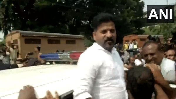 Revanth Reddy detain