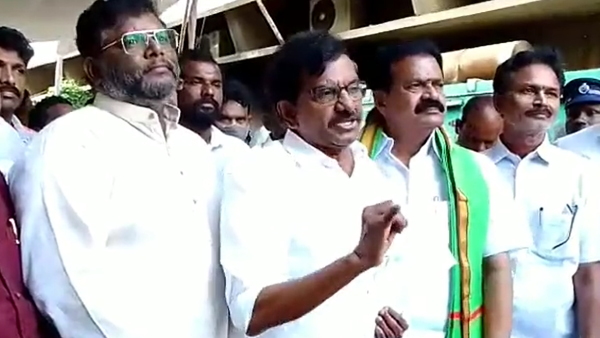 TDP ने जगन सरकार पर बिजली घोटाले का लगाया गंभीर आरोप TDP ने जगन सरकार पर बिजली घोटाले का लगाया गंभीर आरोप