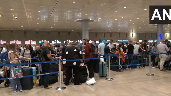 Operation Ajay: इजरायल से आज पहली फ्लाइट पहुंचेगी भारत Operation Ajay: इजरायल से आज पहली फ्लाइट पहुंचेगी भारत