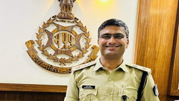 MP BJP leaders demand removal of IPS Hitesh Chaudhary from election work.