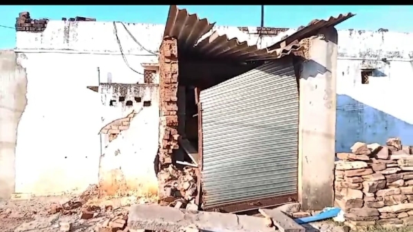 Sarpanch incident, angry people burnt houses, tractors and crops in Banheri, police force deployed.