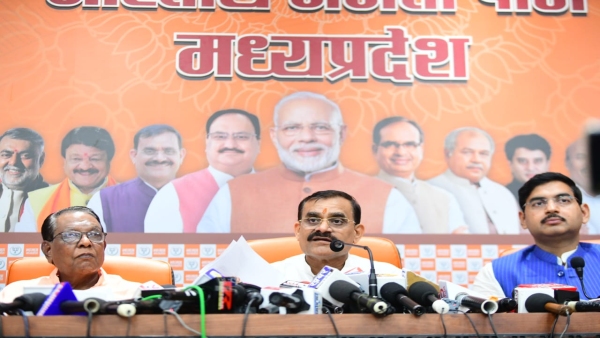 Congresss hand with Jihadis, British genes in blood, big statement of BJP MP VD Sharma