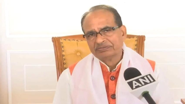 CM Shivraj targets Digvijay Singhs statement regarding PFI, questions Priyanka Gandhi CM Shivraj targets Digvijay Singhs statement regarding PFI, questions Priyanka Gandhi