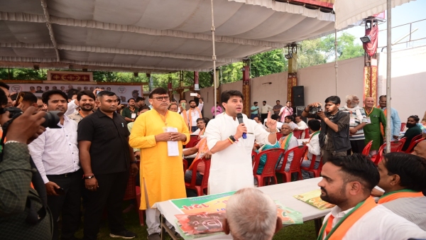 Jyotiraditya Scindia said that he addressed workers in the Assembly at Vrindavan Madhur Milan Garden