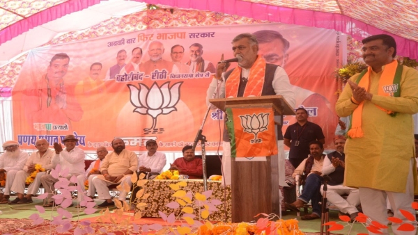 Prahlad Patel held a public meeting for BJP candidate Ajay Vishnoi from Patan Assembly.