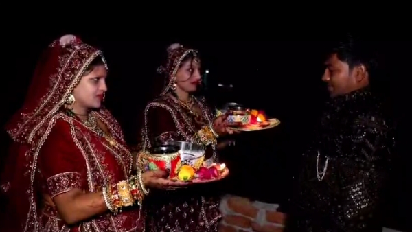 Two wives kept Karwa chauth fast and worshiped together for one man in agra 