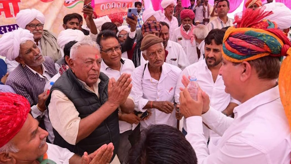 Rajasthan: Former Revenue Minister Amin Khan held an election meeting to establish Jat vote bank. Rajasthan: Former Revenue Minister Amin Khan held an election meeting to establish Jat vote bank.