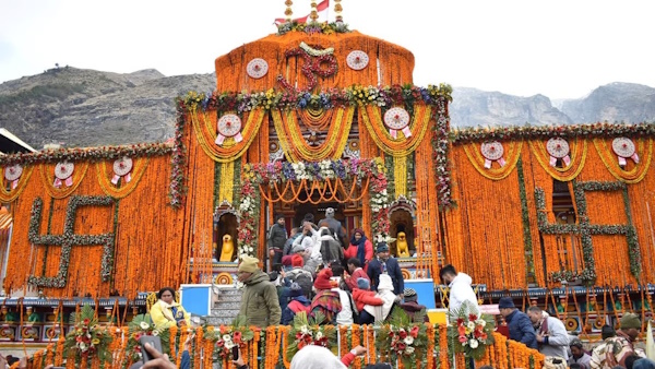 badrinath-dham-doors-closed