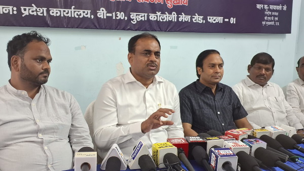 BSP Politics heated up over promotion to employees other than Dalits and tribals news hindi