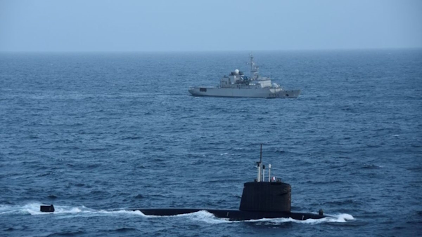 Chinese Submarine, Warships In Karachi
