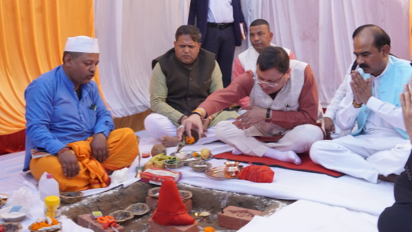 CM धामी ने चंपावत में 56 करोड़ रुपये की दी सौगात 