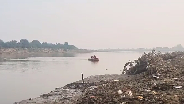 brothers killed the person who poured acid on their sister 10 years ago in gorakhpur