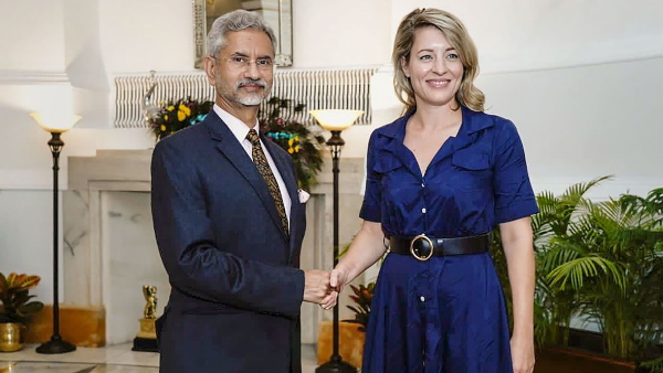 India resumes e-visa services to Canadian