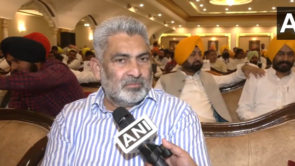 पंजाब: मंत्री लालचंद कटारूचक्क ने अंनाज मंडी का किया दौरा पंजाब: मंत्री लालचंद कटारूचक्क ने अंनाज मंडी का किया दौरा