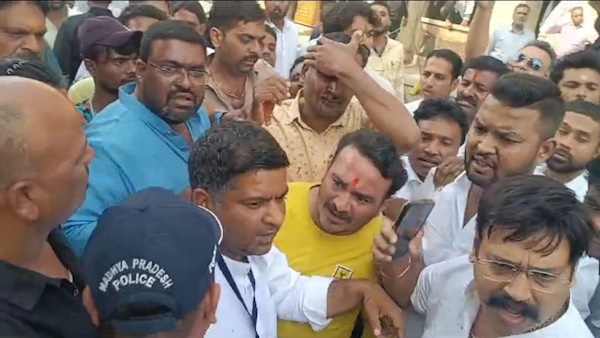 MP Assembly Election 2023 Dispute Between BJP Congress Workers Vidhansabha 3 Indore Madhya Pradesh