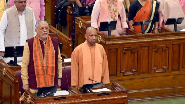 योगी आदित्यनाथ 