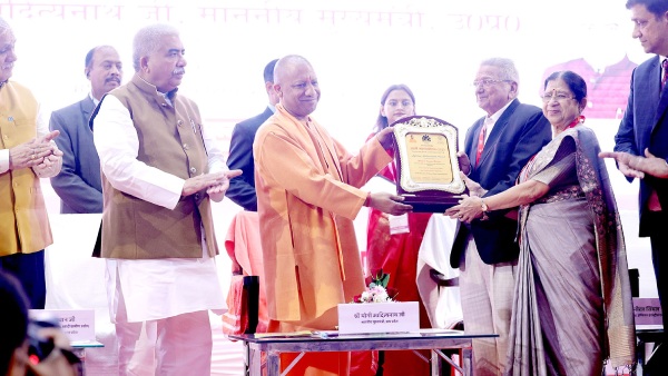 योगी आदित्यनाथ 