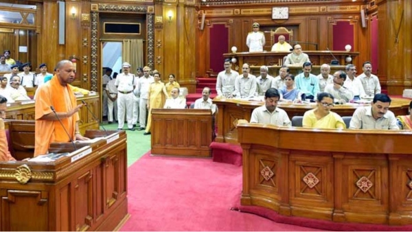 योगी आदित्यनाथ 