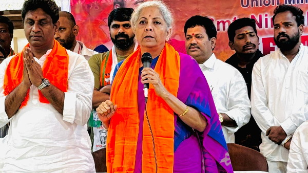 वित्त मंत्री सीतारमण और CM KCR के बीच भीषण वाक युद्ध