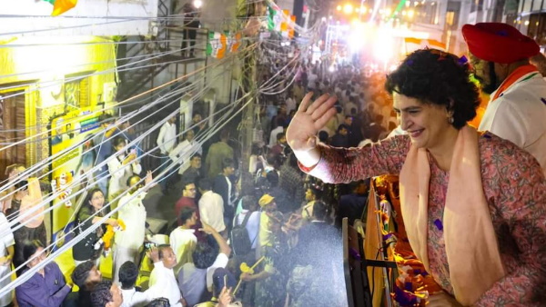 PRIYNKA GANDHI RAOD SHOW RAIPUR PRIYNKA GANDHI RAOD SHOW RAIPUR