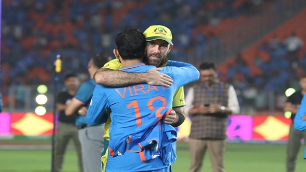 Virat Kohlim Glenn Maxwell