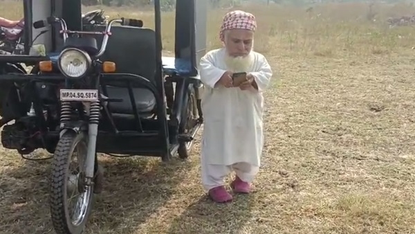 साढ़े तीन फीट के समीउल्लाह ने डाला वोट